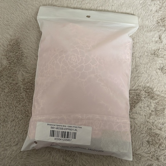 NWT Buffbunny Botanical Sports Bra - Picture 11 of 13